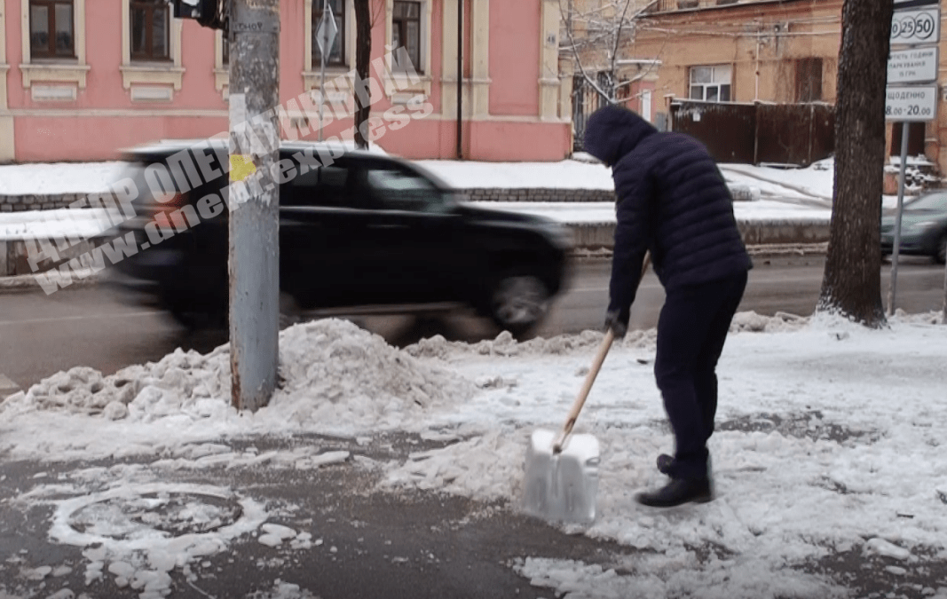 14-02-20_убирать снег.png