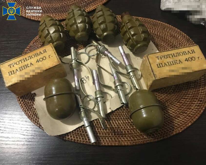 батюшка оружие.jpeg