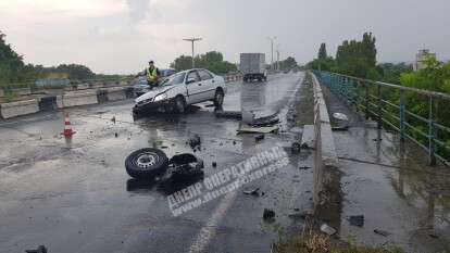 Под Днепром на трассе Daewoo на скорости врезался в отбойник, Новости Днепра