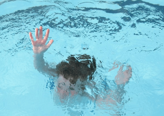 6-летний мальчик из Днепра утонул в бассейне. Новости Днепра