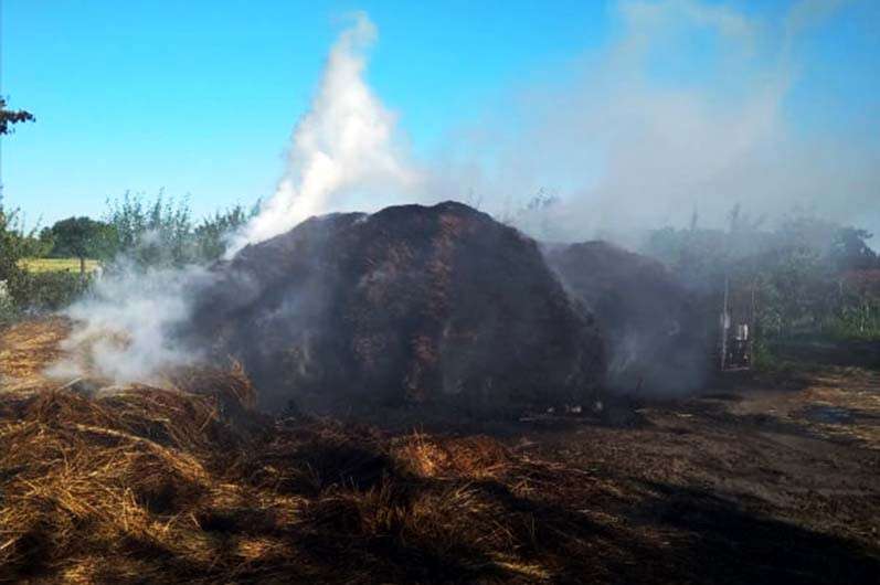 Под Днепром в частном саду пожар уничтожил 5 тонн сена, Новости Днепра