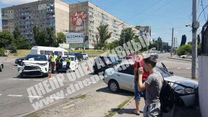 В Днепре на Янтарной Toyota влетела в Daewoo, пострадал маленький ребенок. Новости Днепра