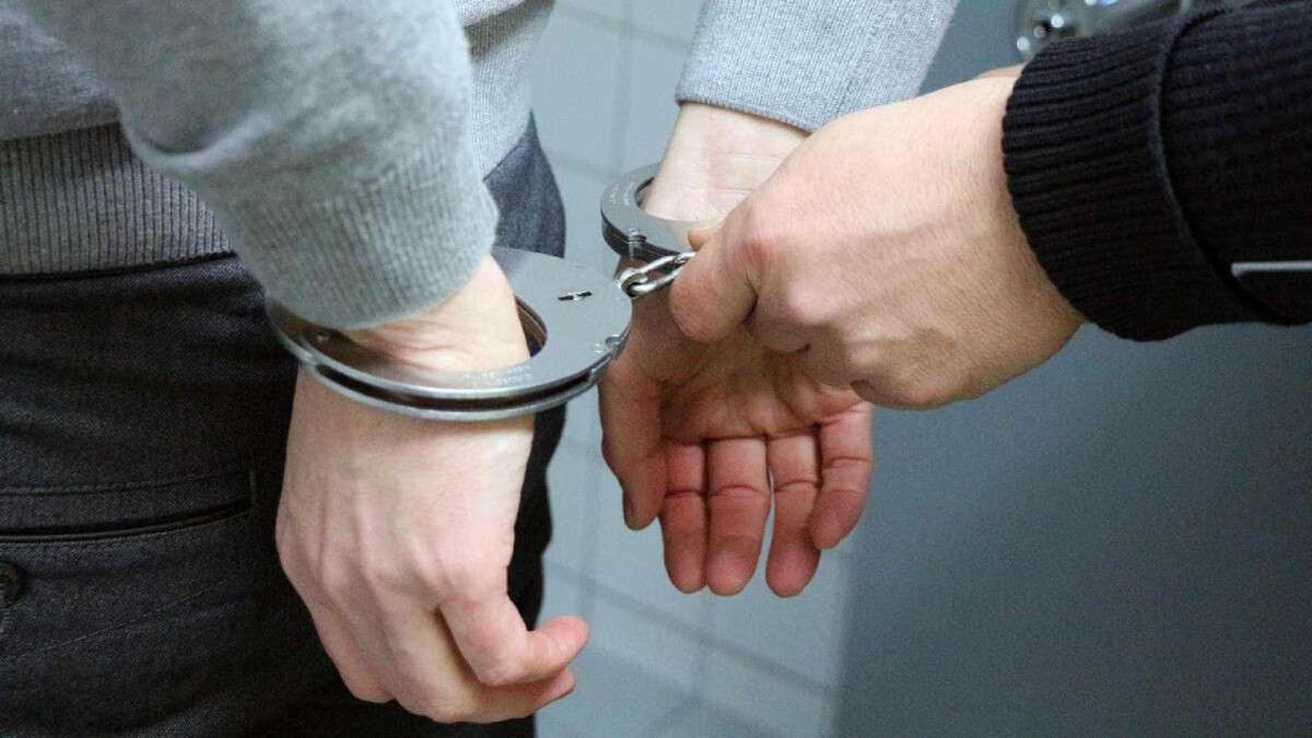Под Днепром мужчина ограбил 15-летнюю девушку. Новости Днепра
