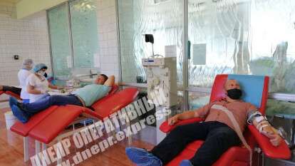 В Днепре горожане сдают остро необходимую кровь для перинатального центра. Новости Днепра