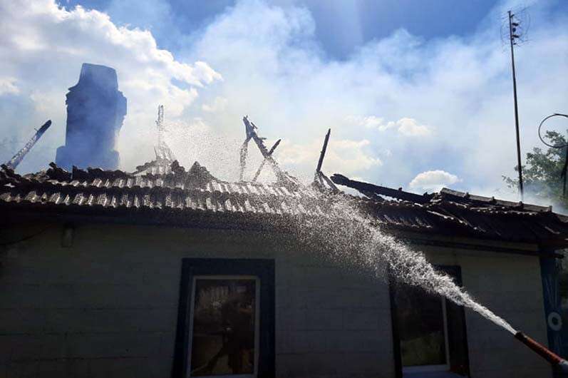 На Днепропетровщине произошел пожар в частном доме .jpg
