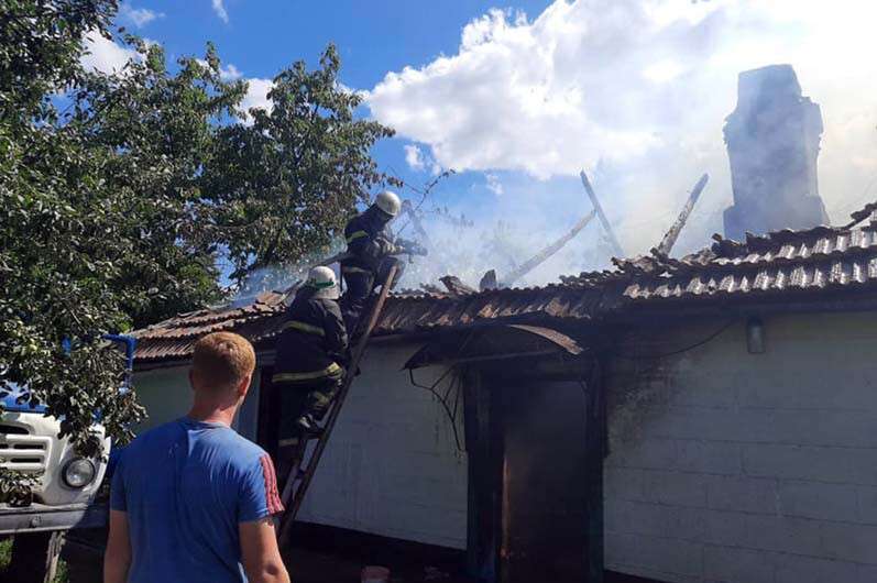 На Днепропетровщине произошел пожар в частном доме .jpg