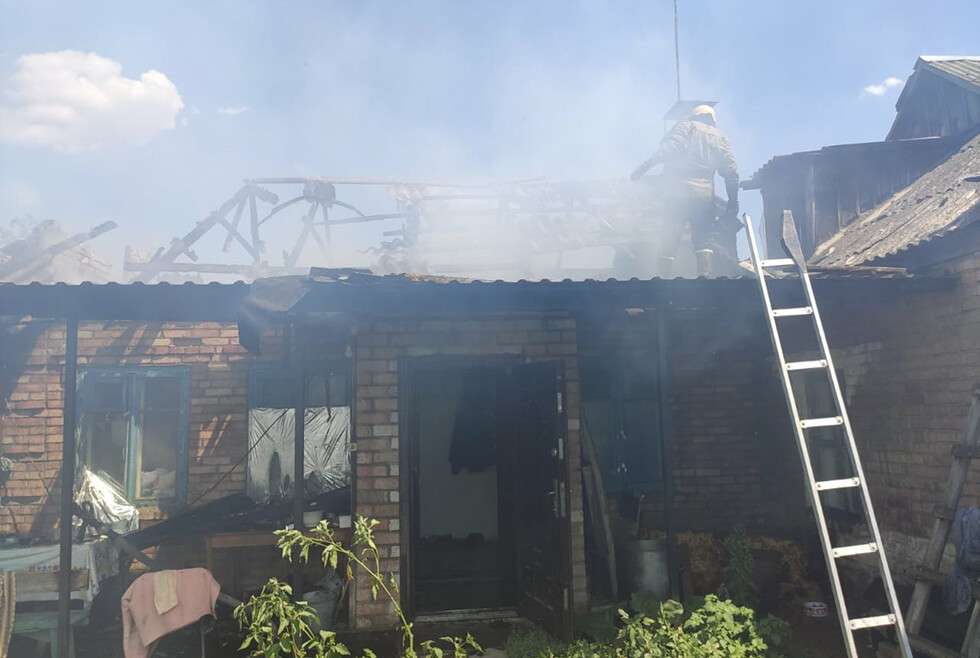 В Днепропетровской области большой пожар охватил сарай и дом, Новости Днепра