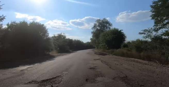 Стараниями областных чиновников : тотальная разруха на дорогах Днепропетровщины (видео).jpg