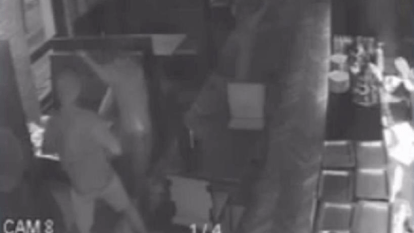 Депутат от "Слуги народа" напал на женщину в ресторане.png