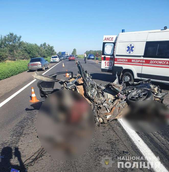 В Запорожской области BМW влетел в грузовик, погибло четверо человек. Новости Днепра