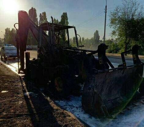 В Днепропетровской области на дороге сгорел трактор, Новости Днепра