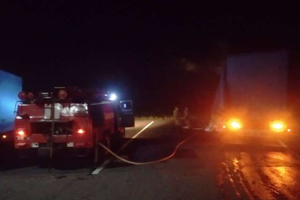 На Днепропетровщине ночью загорелся грузовик с углем