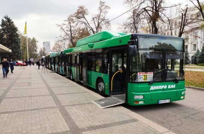 В Днепре скоро выйдут новые автобусы на маршруты города.jpg