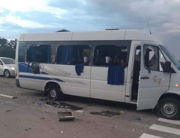 Расстрел автобуса с людьми на трассе Киев-Харьков