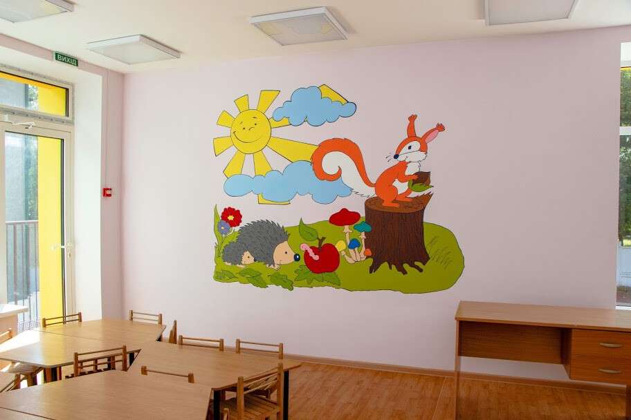 В Днепре во время воркшопа художники оформили детский сад