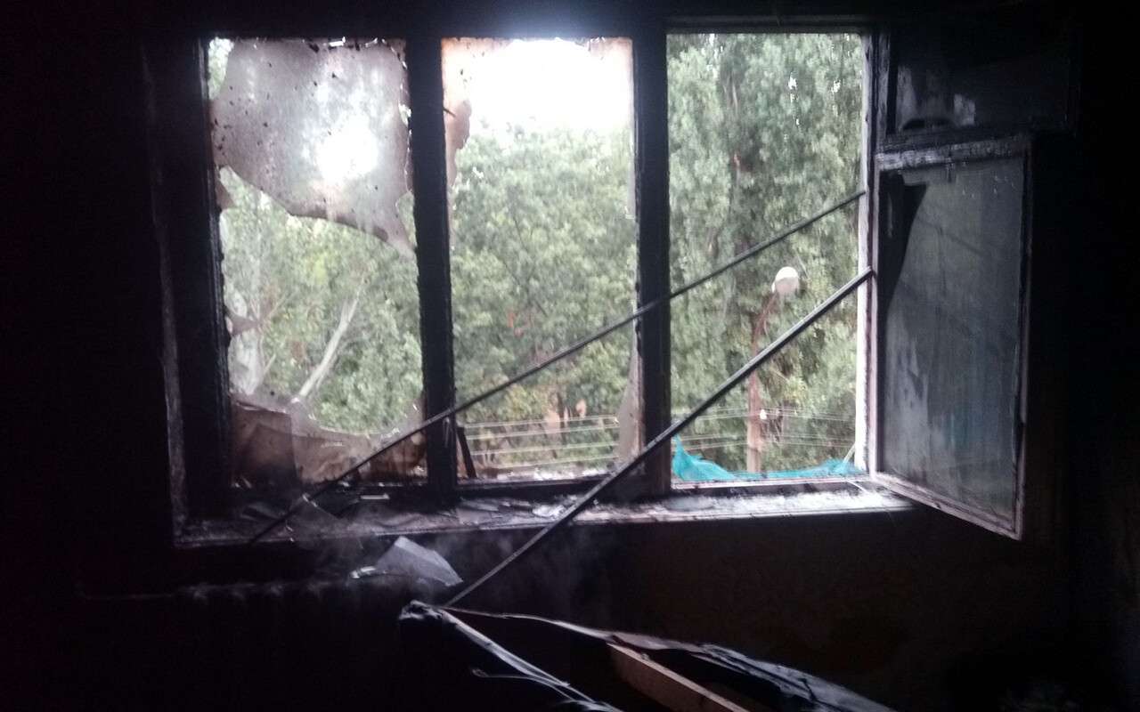 Под Днепром загорелась квартира: на пожаре пострадал мужчина