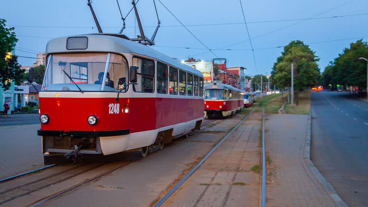 В Днепре 8 сентября изменится график движения трамваев № 18 и № 19
