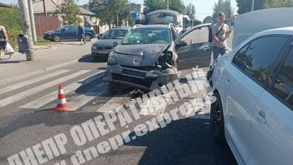 В Днепре на Калиновой произошло тройное ДТП, видео момента авариию Новости Днепра