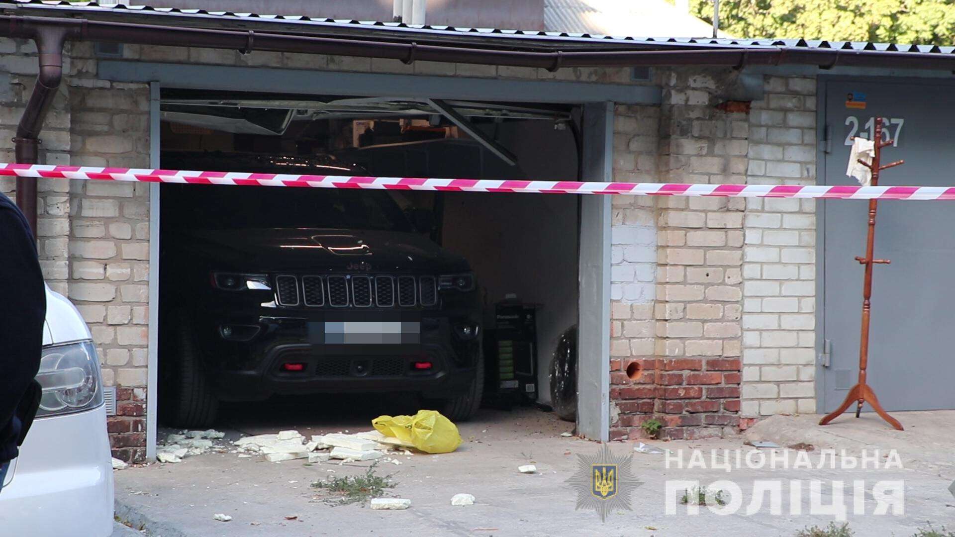 В Харькове мужчина взорвал себя в собственном гараже: фото, видео