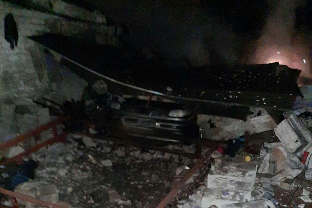 Под Днепром ночью сгорел дотла гараж вместе с легковушкой.jpg