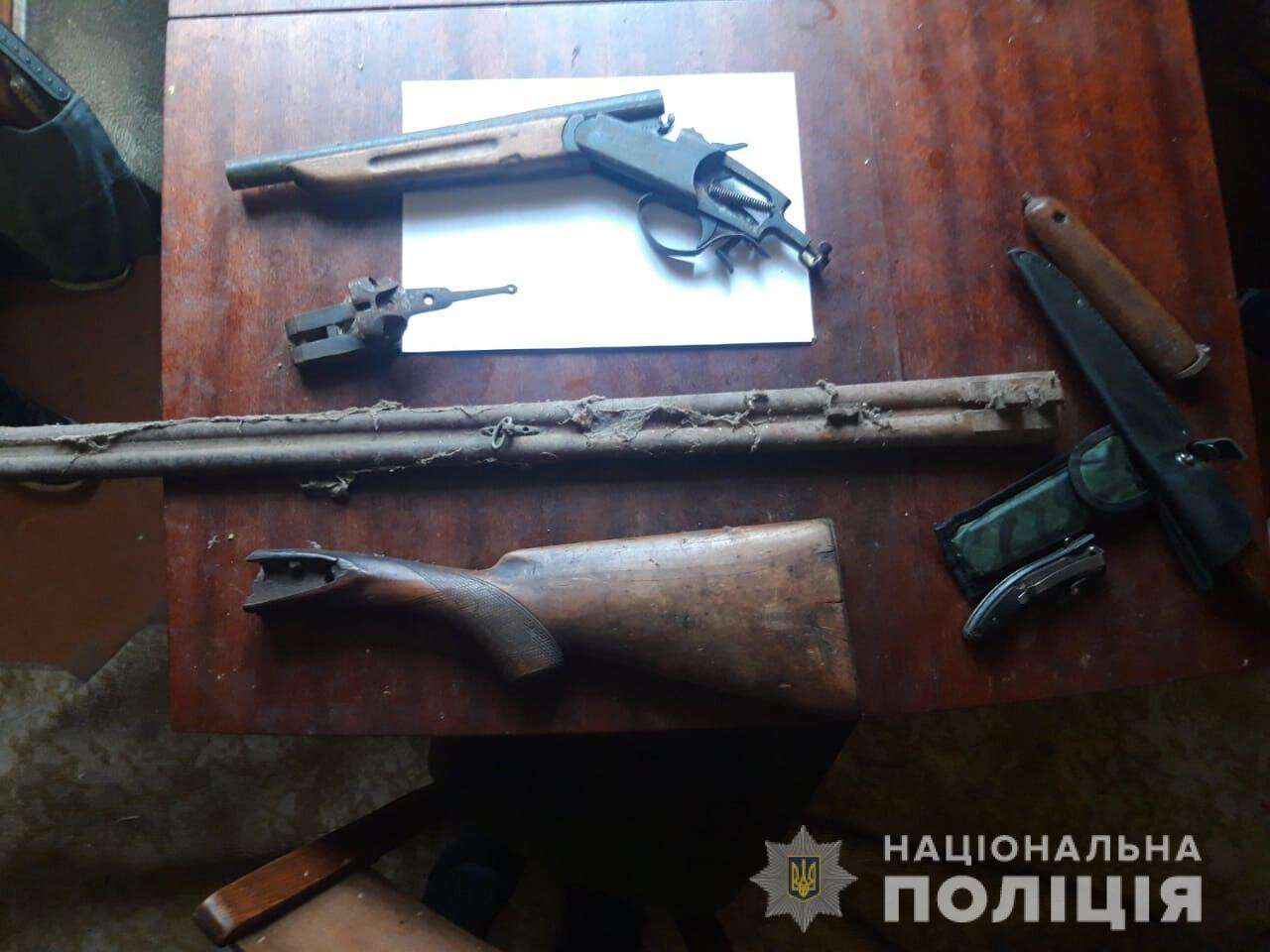 Под Днепром 65-летний мужчина хранил у себя дома арсенал оружия и боеприпасов. Новости Днепра