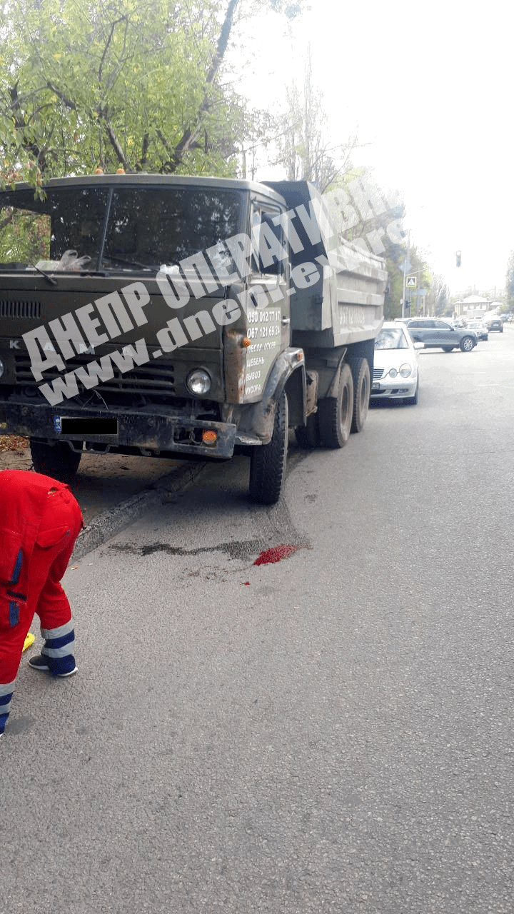 В Днепре на улице Байкальской грузовик сбил 12-летнего мальчика. Новости Днепра