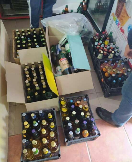 В Днепре сотрудники Муниципальной варты обнаружили магазин, где велась незаконная торговля алкоголем