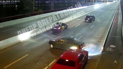 В Днепре на Новом мосту произошло ДТП: один из автомобилей покинул место аварии