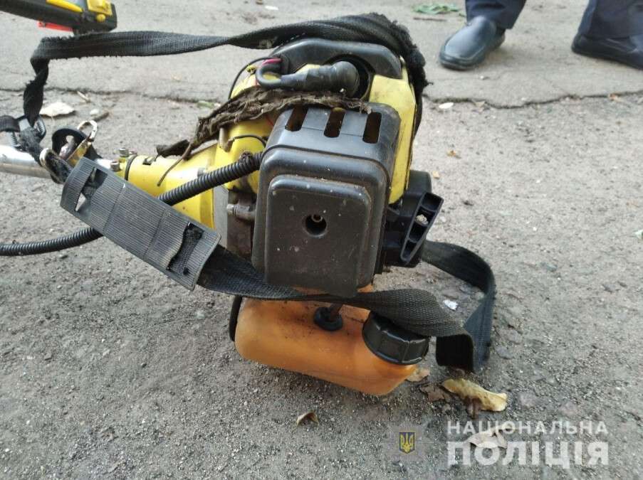 В Днепропетровской области мужчина регулярно обворовывал друга: он забрал хозяйственные инструменты и мопед (фото)