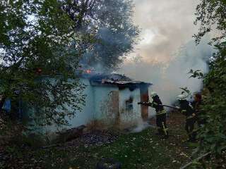 Под Днепром сгорел дом: погибла 77-летняя хозяйка