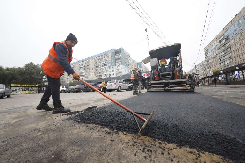 В Днепре впервые капитально отремонтировали дорогу с момента возведения Паруса: фото