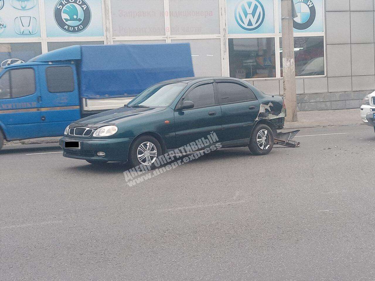 В Днепре на Калиновой Daewoo врезался в Honda: фото