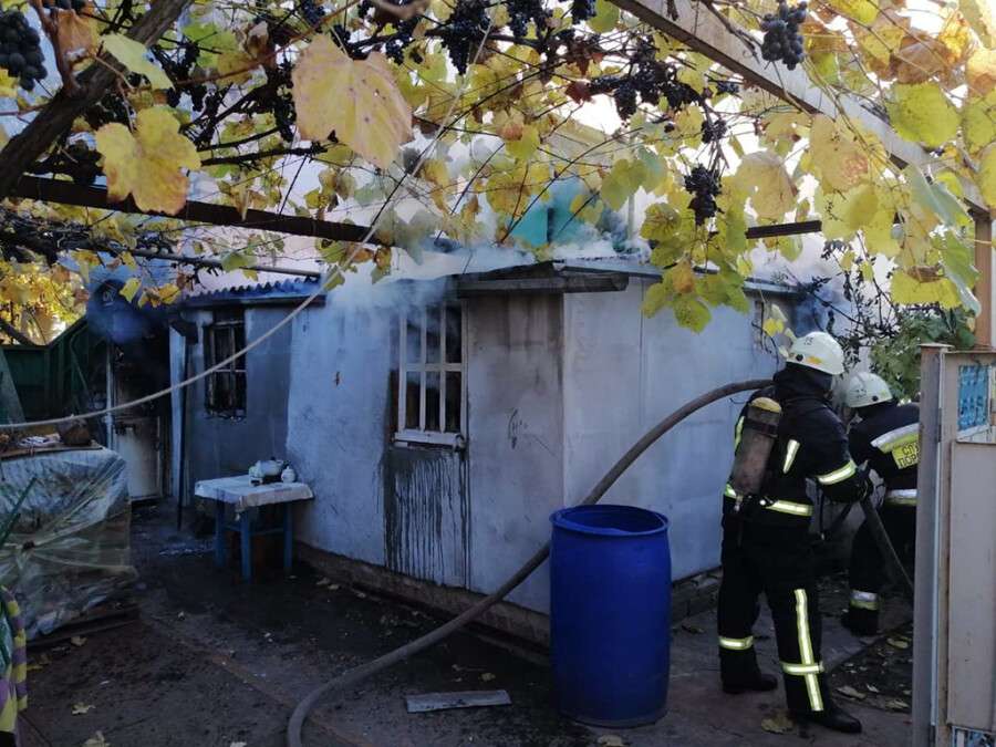 В Днепровском районе в дачном доме при пожаре погибли мужчина и женщина