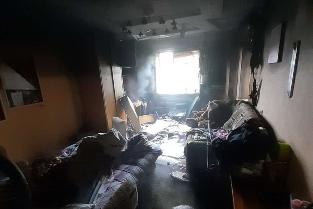 В Днепре на улице Гладкова произошел пожар в многоэтажном доме