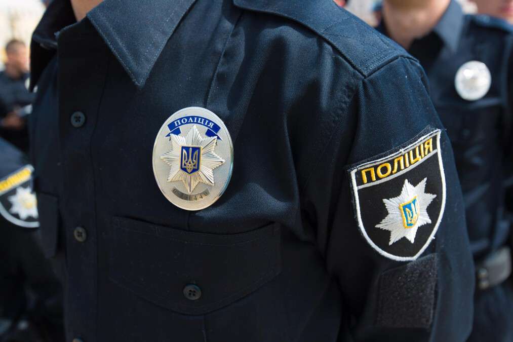 В Днепропетровской области полицейский после работы задержал мужчину, который ограбил женщину: фото