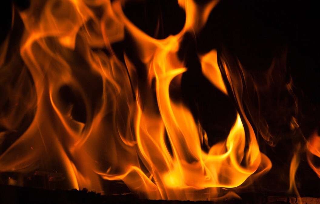В Каменском во время пожара в частном доме погибла 59-летняя женщина