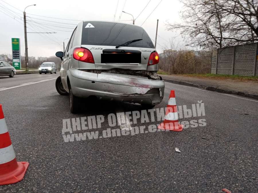 В Днепре на Александра Гальченко ЗАЗ столкнулся с Daewoo: от удара легковушку развернуло