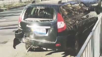 В Днепре на Старокозацкой неизвестный врезался в припаркованный автомобиль и скрылся с места ДТП