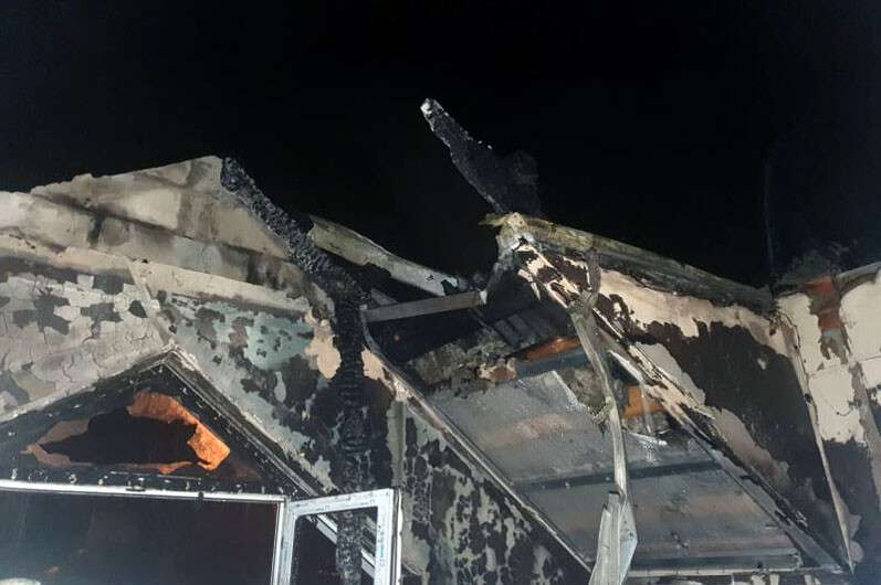В Днепре в Чечеловском районе горел двухэтажный дом: фото