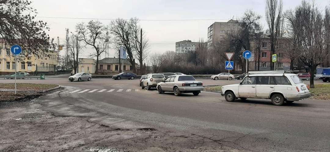 В Днепре появились новые знаки на перекрестке Высоковольтной и Запорожского шоссе. Новости Днепра 