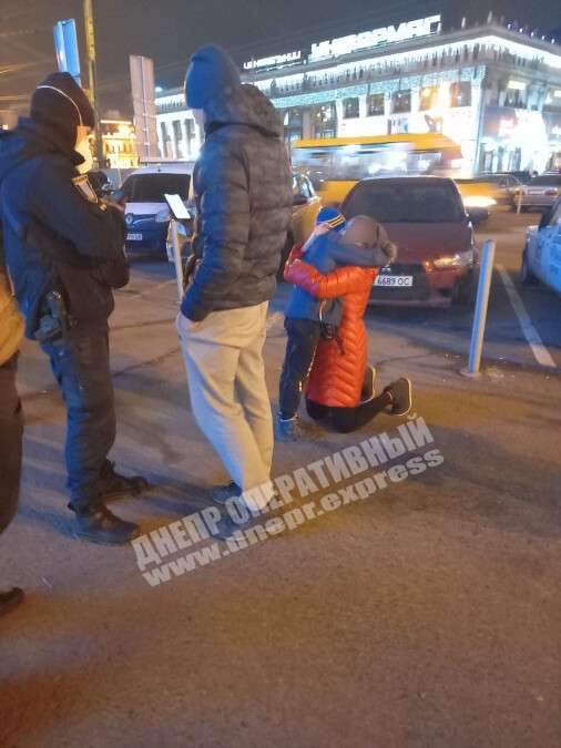 В центре Днепра потерявшемуся мальчику помогли разыскать родителей