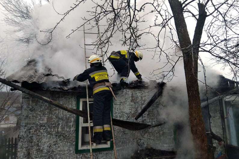 В Днепре в Новокодакском районе горела летняя кухня