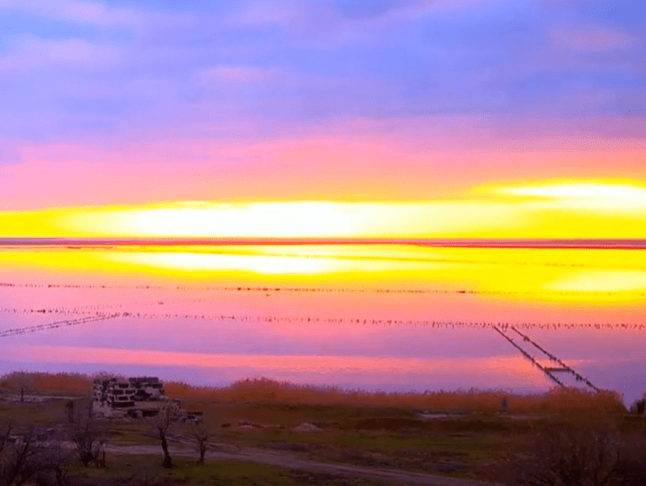 Закат на Розовом озере Арабатская стрелка