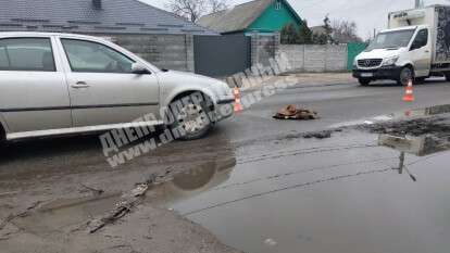 В Днепре на Передовой автомобиль Skoda на скорости сбил мужчину