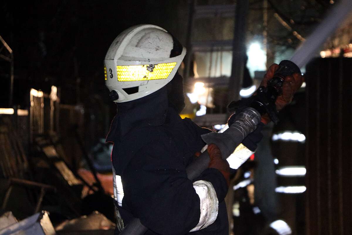 Днепр пожар на Карпатской в дачном доме3
