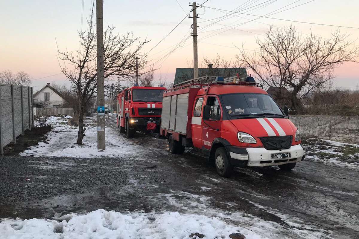 В Днепре на улице Писемского горел частный дом. Новости Днепра