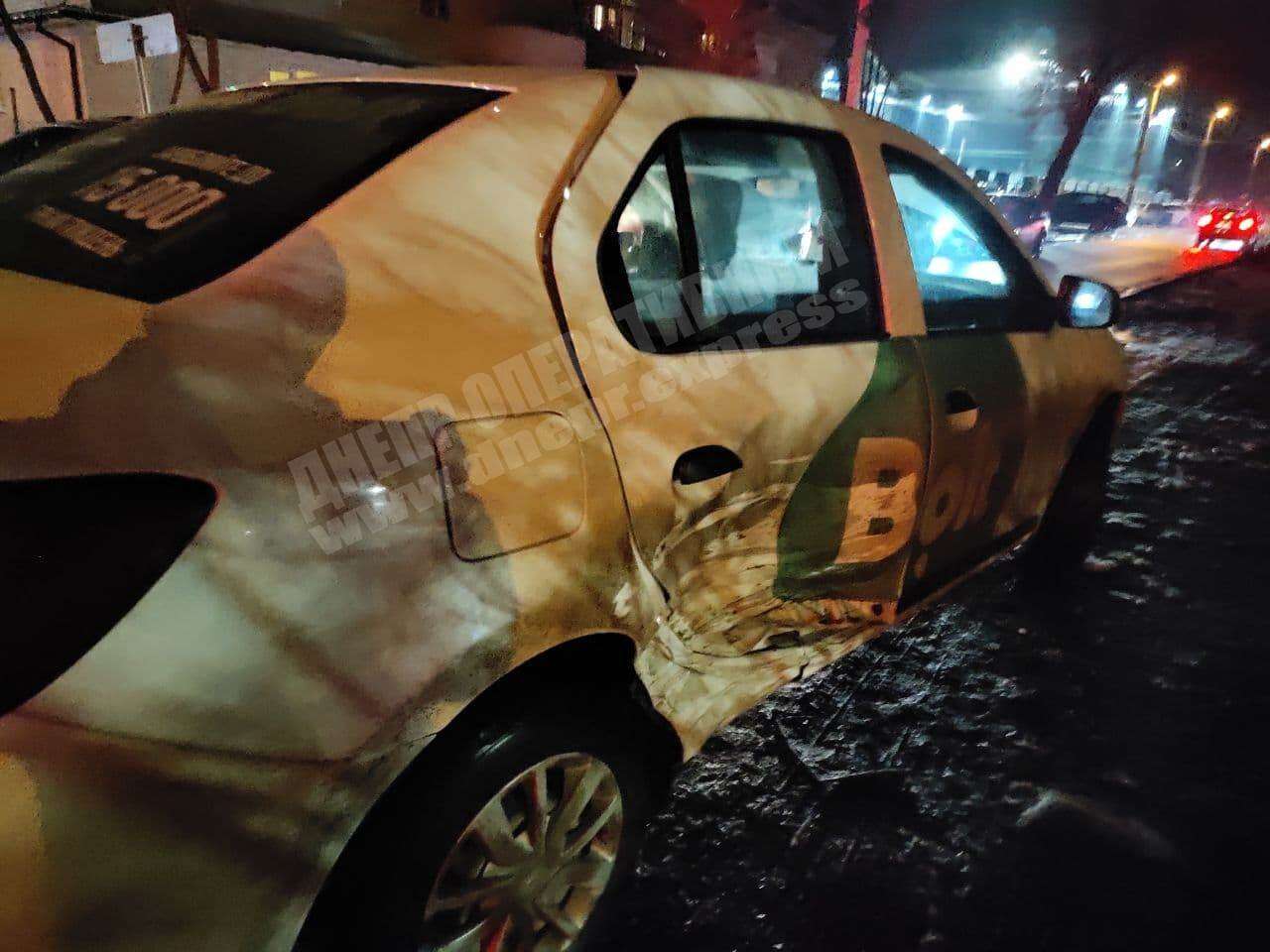 В Днепре на Калиновой такси Bolt столкнулось с Nissan. Новости Днепра