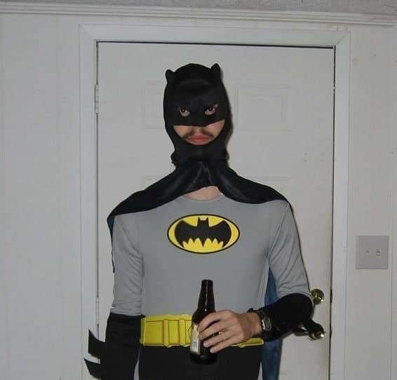 В Днепре обнаружили пьяного Бэтмена, прилетевшего из космоса