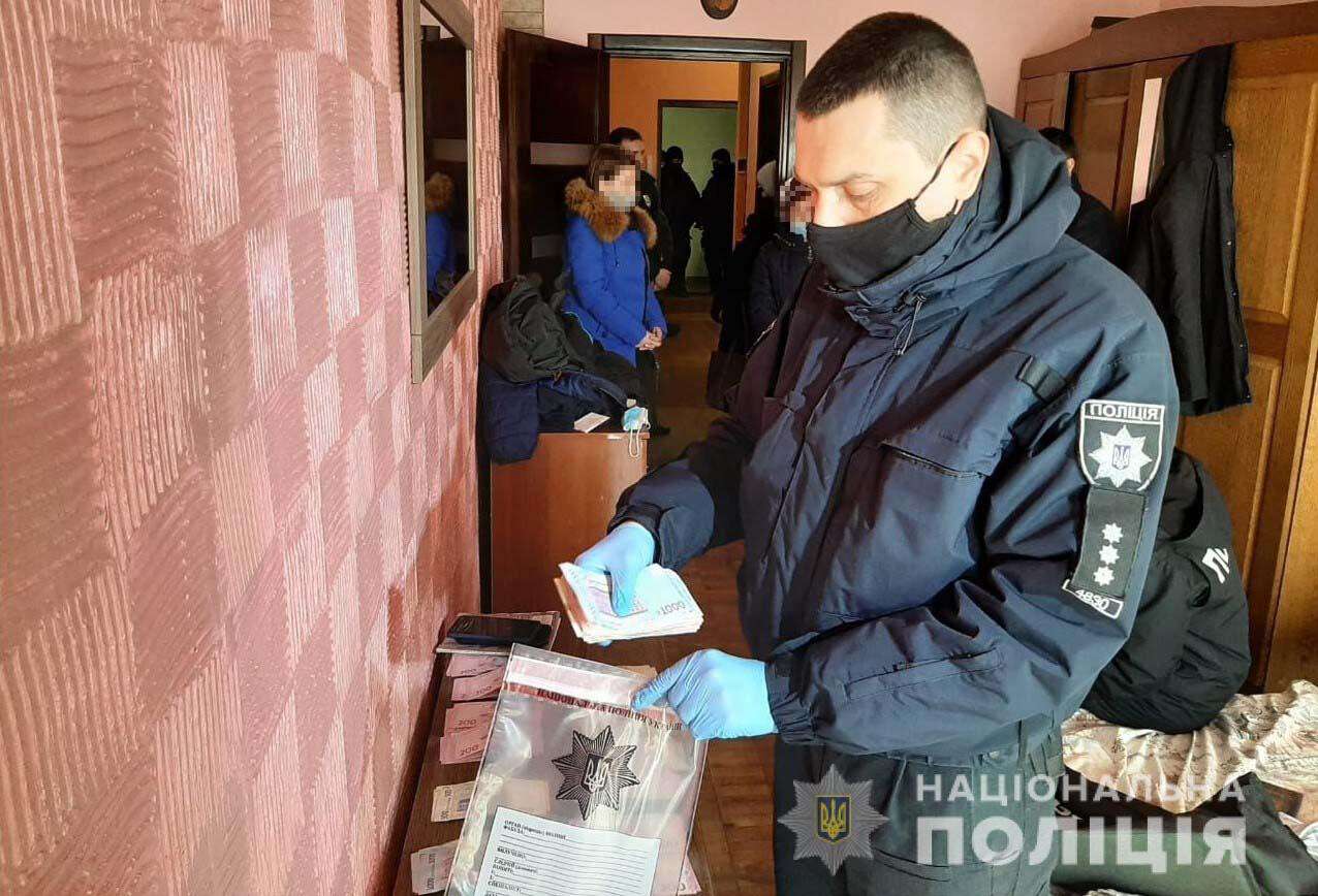 Полиция Винницы задержала группу телефонных мошенников