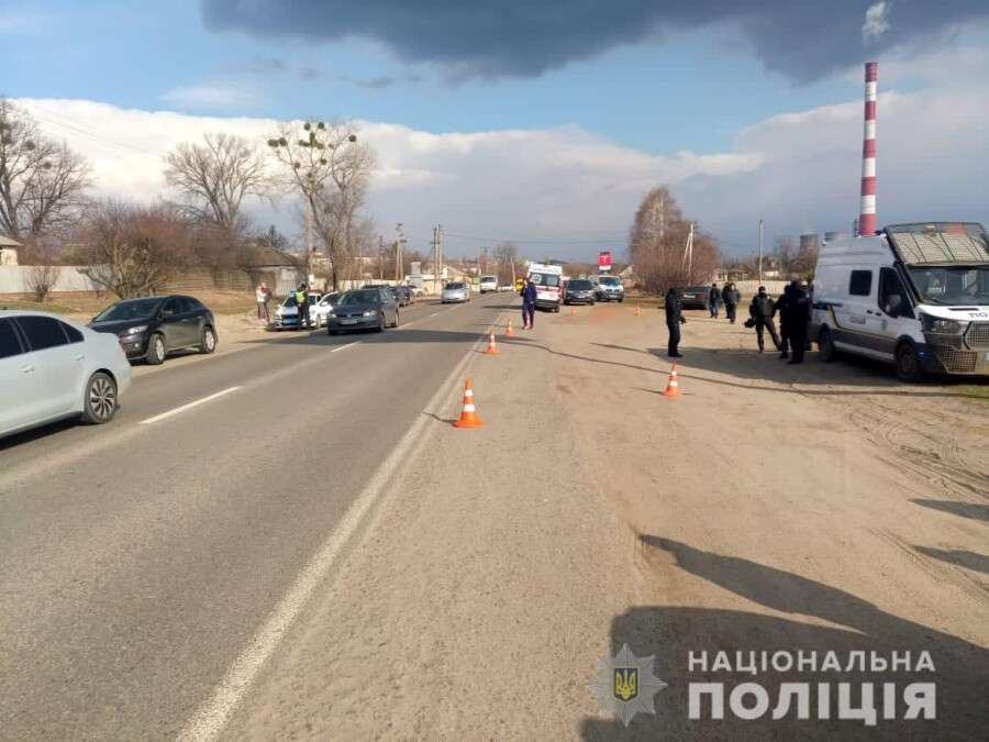 Под Харьковом Mercedes на скорости сбил насмерть 12-летнюю девочку